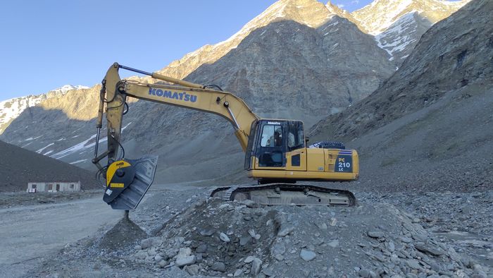 BF90.3 Crusher Bucket producing aggregates for a remote jobsite on the indian border