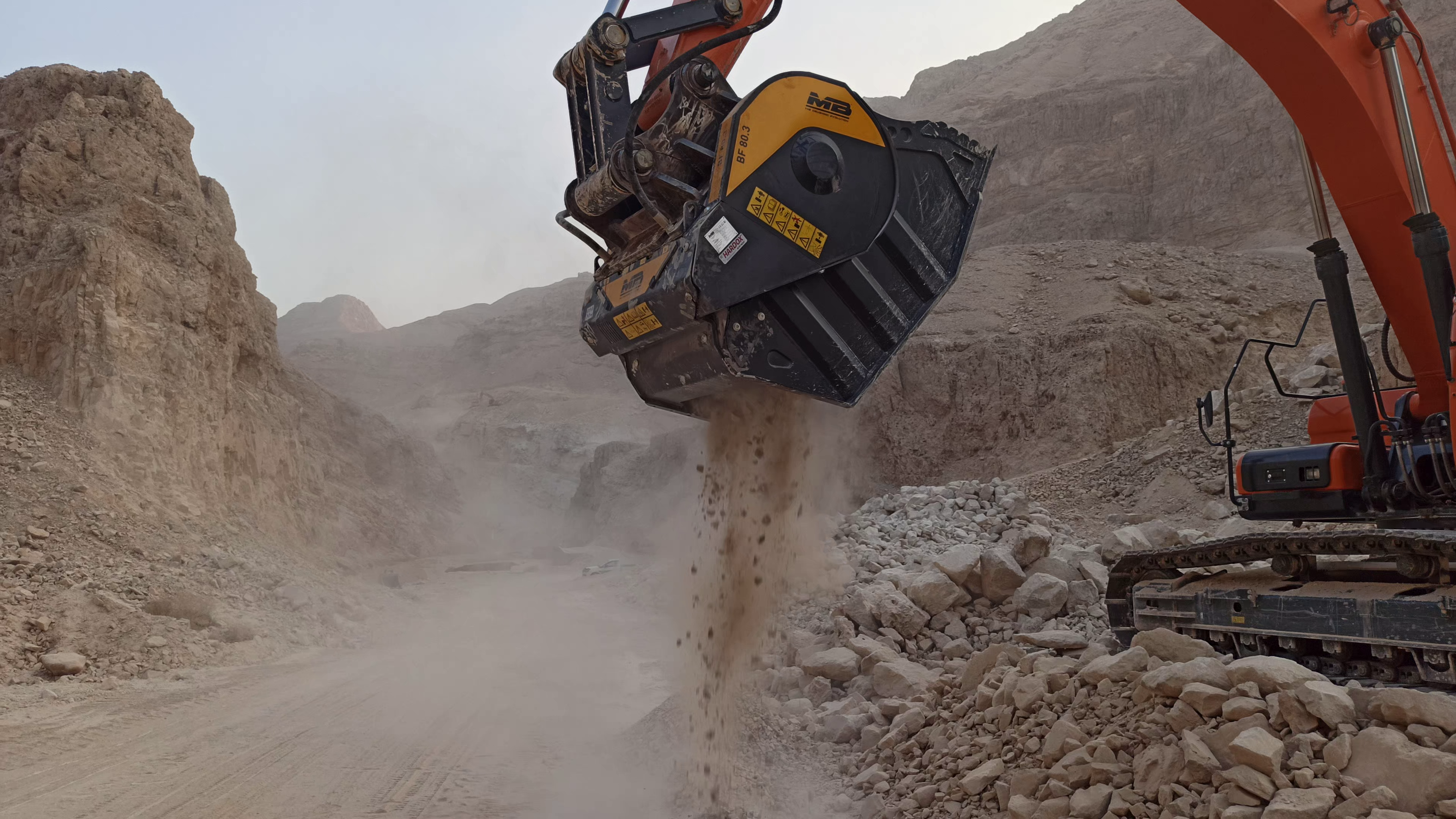 Building the railway from Cairo