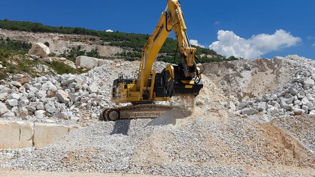 News - Use your excavator as a crusher