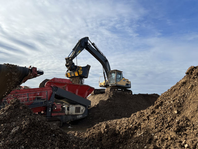 News - Excavators are evolving: from diggers to tools