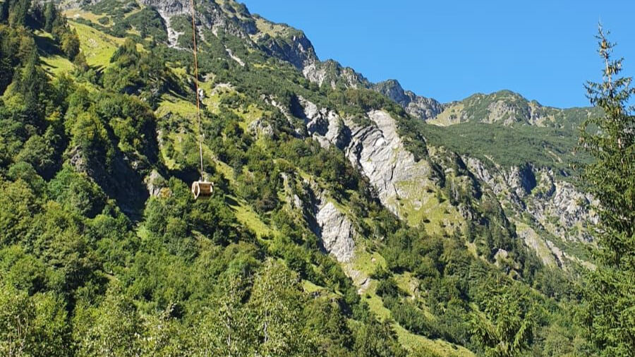 Benna frantoio in elicottero sulle Alpi Bavaresi