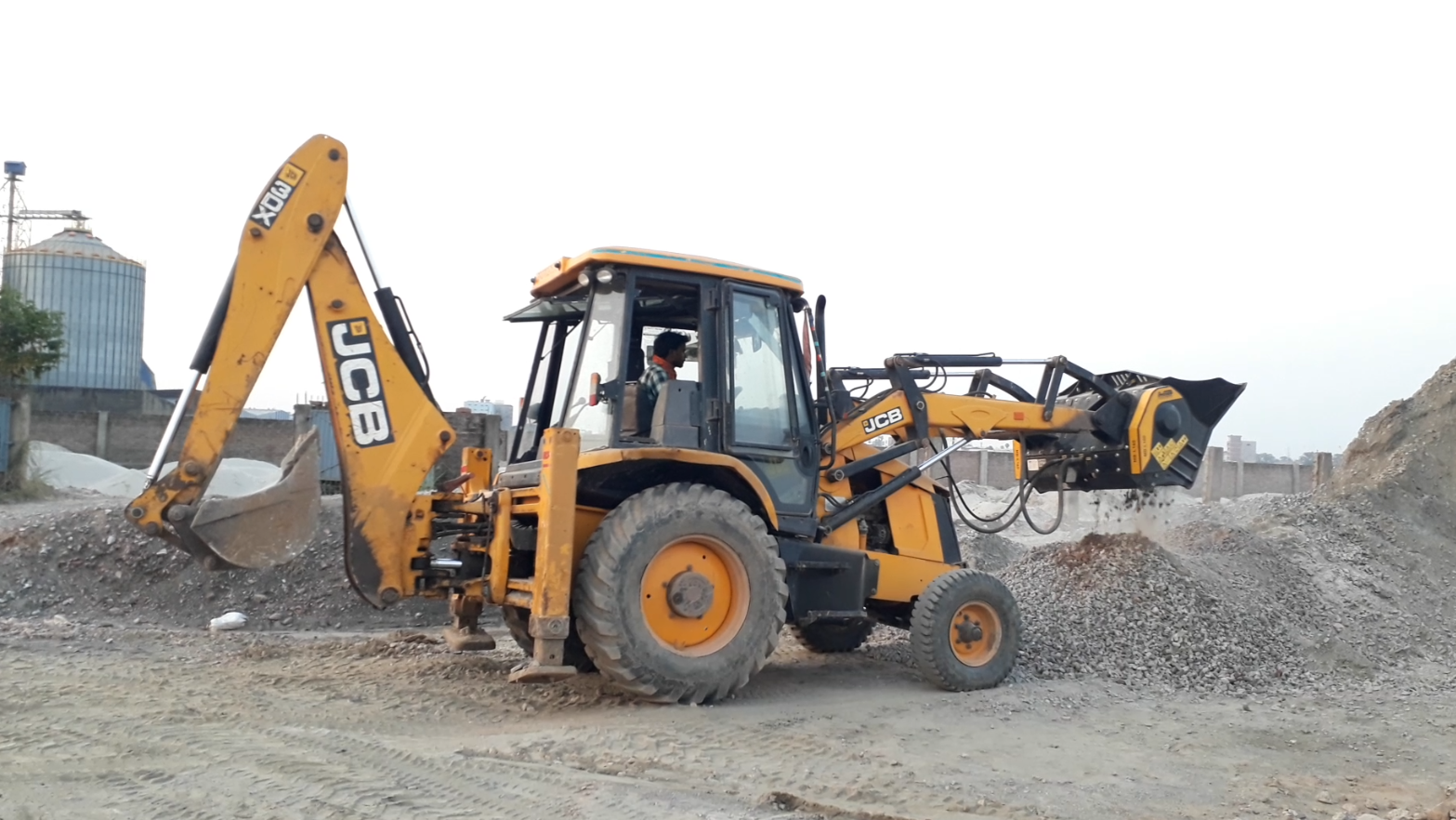 Before and after MB crusher bucket