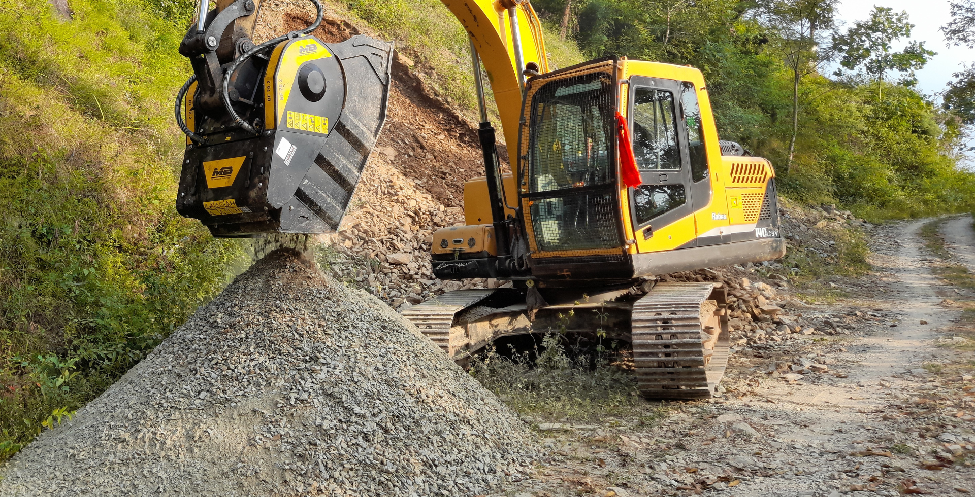 BF70 crusher bucket