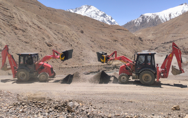 •	Precision crushing with MBL160, BF90.3, and MB-S18 units ensuring continuous material supply for concrete and GSB work.