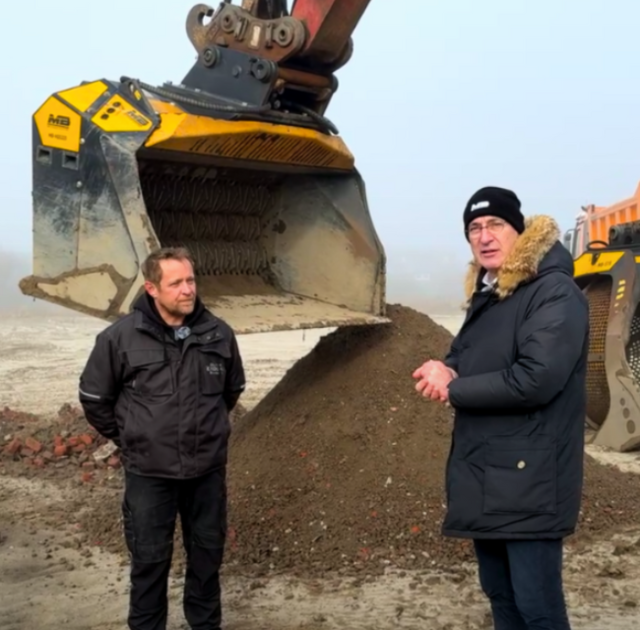 Bauen auf Sylt: eine logistische Herausforderung, die mit MB Crusher gelöst wird