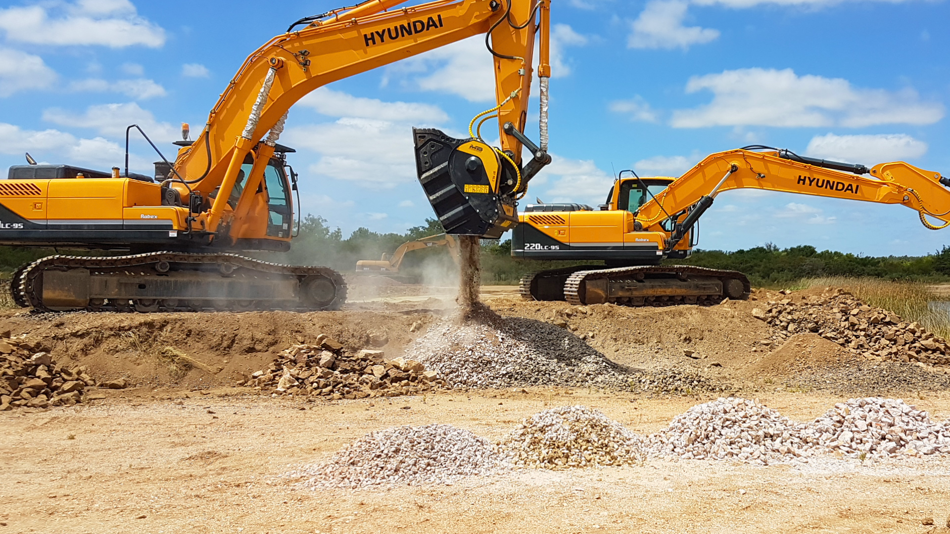Benna frantoio BF90.3 frantuma calcestruzzo in cantiere