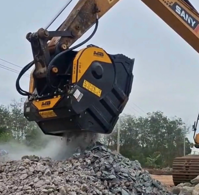 News - MB Crusher: Pahlawan Tersembunyi di Balik Flyover Palembang
