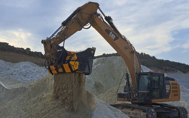 Spain: Kaolin no longer crushed by tracks!