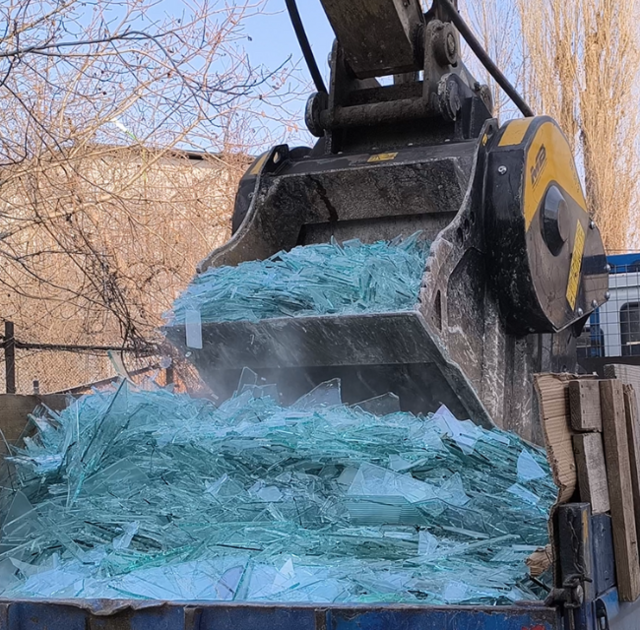 News - Summer break? Not for MB Crusher!  Discover the wild new jobs MB Crusher attachments are tackling this summer!