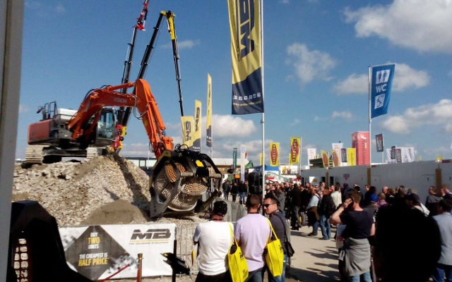 BAUMA 2016 APPROCHE !