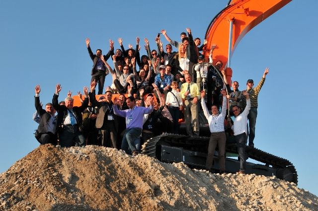 ÚLTIMAS NOTICIAS - GRAN ÉXITO DE MB S.P.A. EN BAUMA 2010 