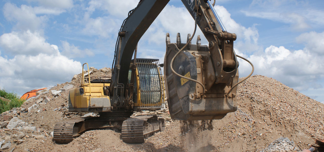 Crusher bucket mb crusher -  smash and grab in Essex