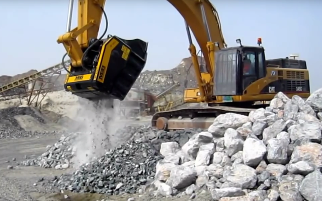 BF120.4 crusher bucket mounted on Cat excavator - quarry works