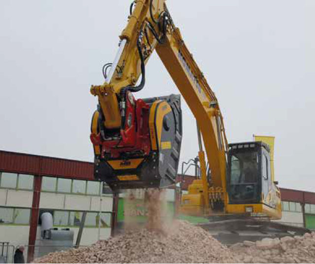 MB Crusher sceglie la 30° edizione di Samoter ā Salone Internazionale delle Macchine Movimento Terra da Cantiere e per lāEdilizia ā per presentare in anteprima mondiale il programma delle grandi novitĆ 2017