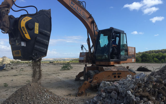 MB Crusher habla castellano en la feria Smopyc 2017