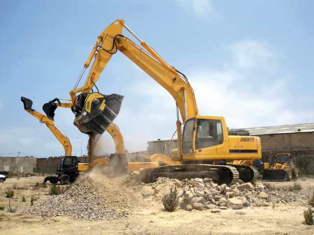 MB Crusher BF90.3 Kırıcı Kovası  Yenilendi