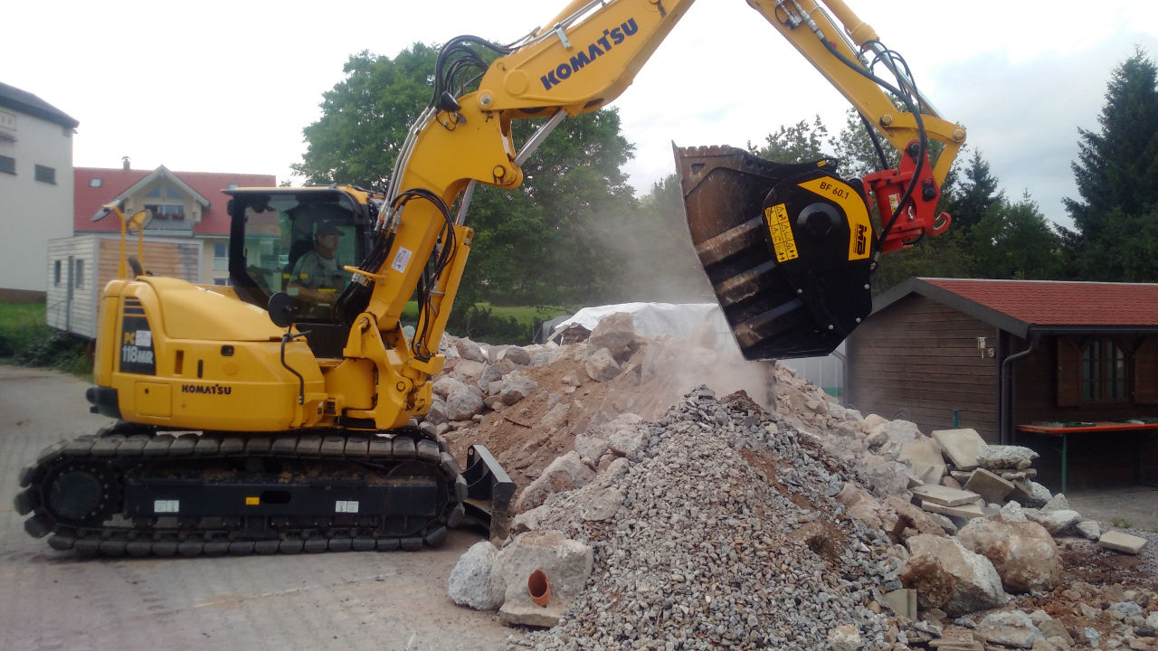 MB Crusher's smallest model gets an upgrade and wins the challenge against basalt