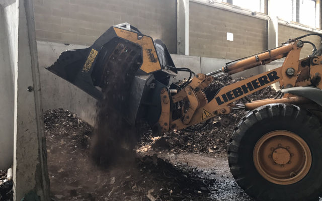 News - Sejalna žlica MB-LS170 na nakladaču Liebherr 514