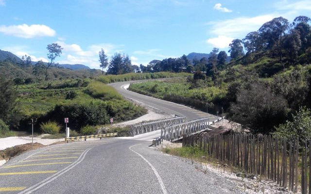  Papua New Guinea road.