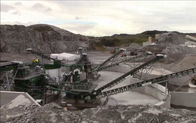MB is the ideal solution for recycling all types of aggregate on site.