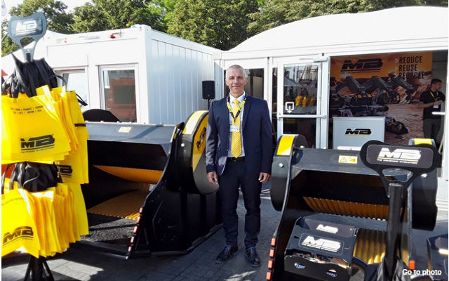 Stefano Rodighiero, Manager from MB Germany, in an Interview with LECTURA Press about Nordbau