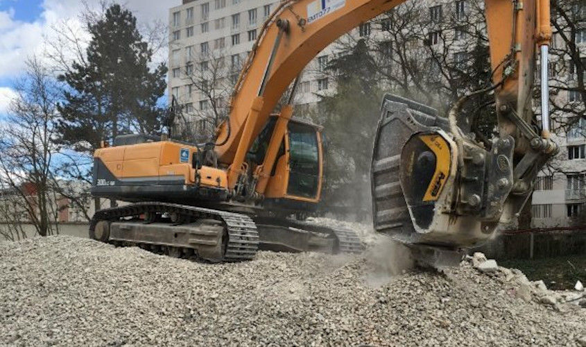 Kırıcı kova BF120.4. Kırıcı kova BF120.4.