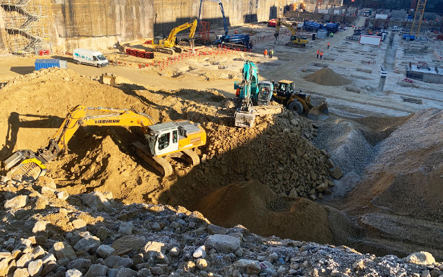 WIE MAN EINFACH AUF DER BAUSTELLE ARBEITET, GEBRAUCHSANWEISUNG.