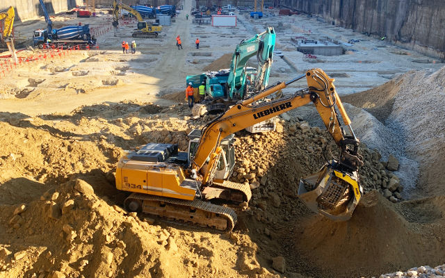 WIE MAN EINFACH AUF DER BAUSTELLE ARBEITET, GEBRAUCHSANWEISUNG.