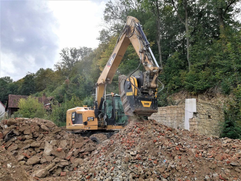 Zkušenosti s drticí lopatou od MB Crusher: Jsme rychlejší, efektivnější a šetříme přírodu