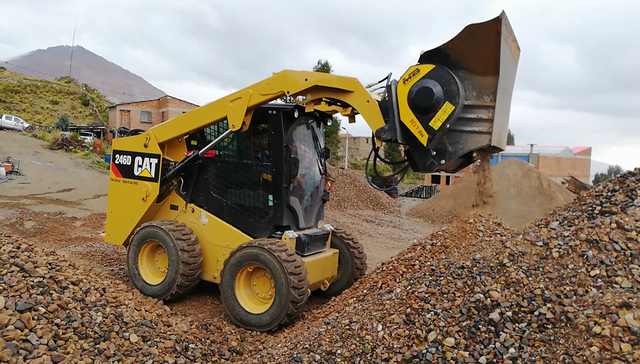  - Recovering waste materials with MB Crusher