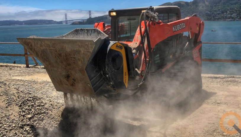You can transform your skid steers and BHL into a compact recycling centre.