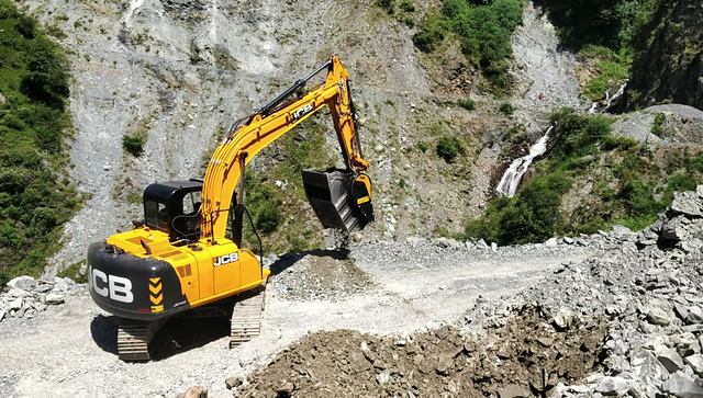 Find out how MB’s hanging crushing solution played a pivotal role in road project completion