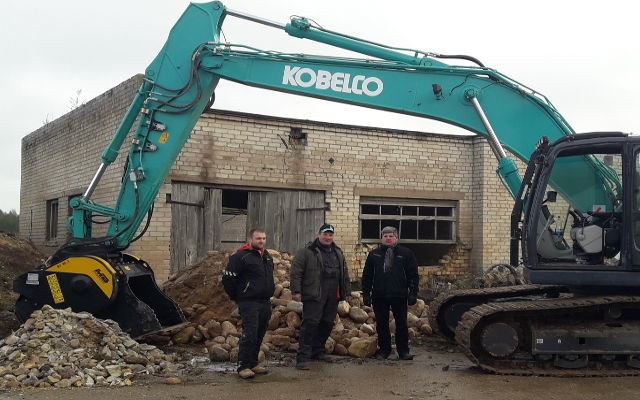 BF 80.3 на экскаватор Kobelco SK210LC