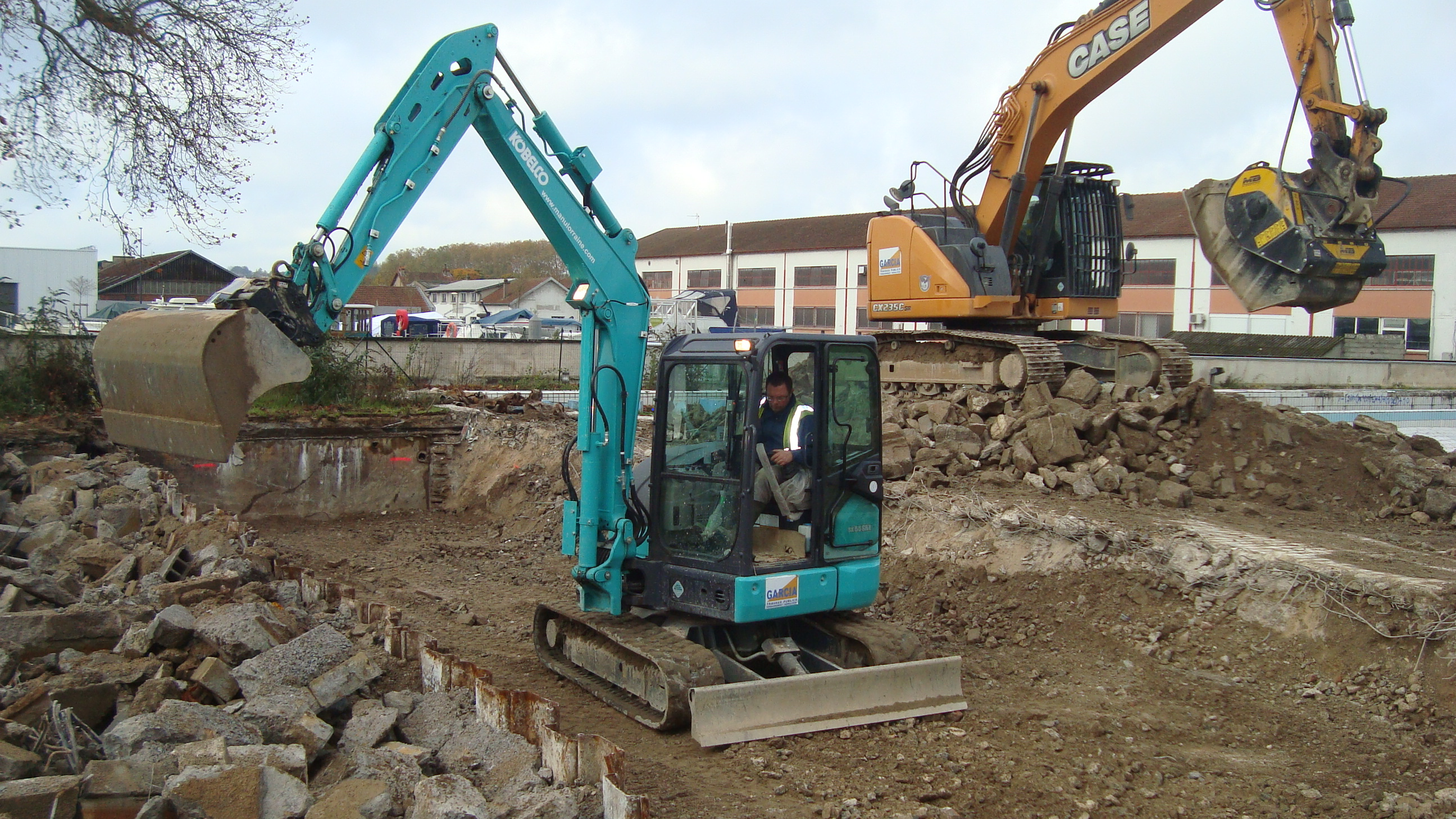 MB Crusher | FR | DEVENEZ COMPÉTITIFS, RÉDUISEZ LES COÛTS SUR CHANTIER AVEC MB CRUSHER